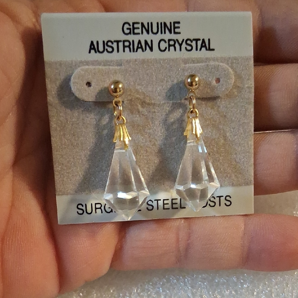 Genuine Austrain Crystal Dangle Earrings . - Picture 2 of 5